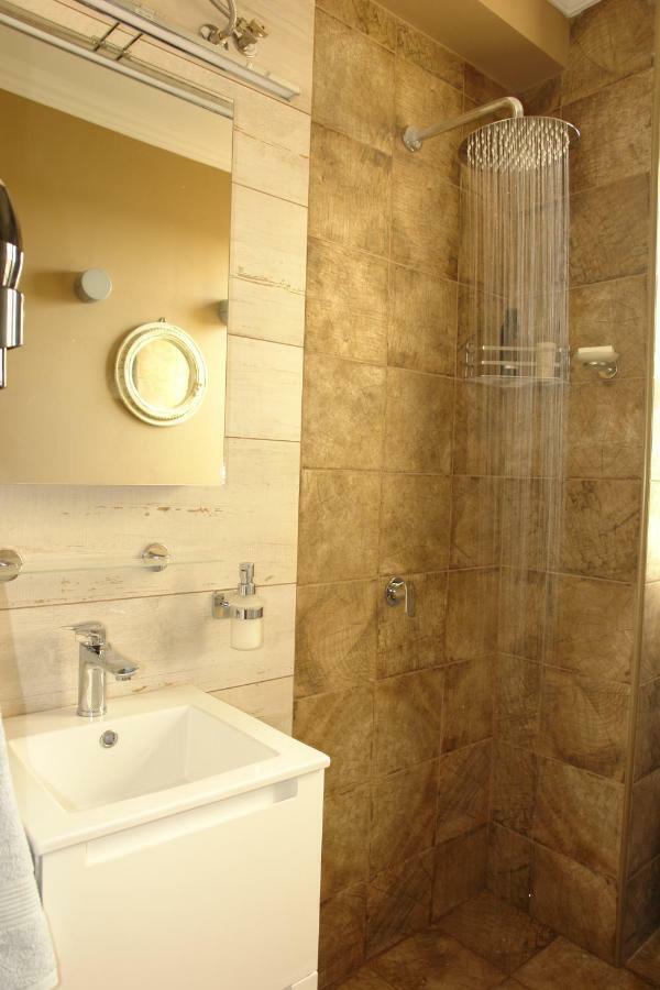 "Green Apartment" Close To Port & Center - Parking Patras Extérieur photo